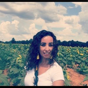 Meet your Posher, Ana